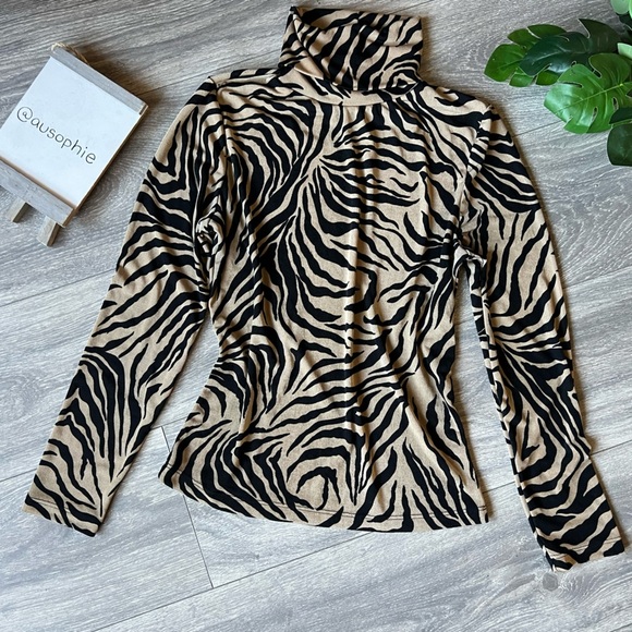 Vintage Y2K together USA animal print tan zebra tiger striped turtleneck. Size M - Picture 1 of 9